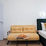 Bienvenue Studio-walking Distance To Old Town By Chr Luxury 아파트 *