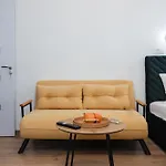 Апартаменти Bienvenue Studio-walking Distance To Old Town By Chr Luxury *