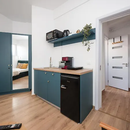 Bienvenue Studio-walking Distance To Old Town By Chr Luxury