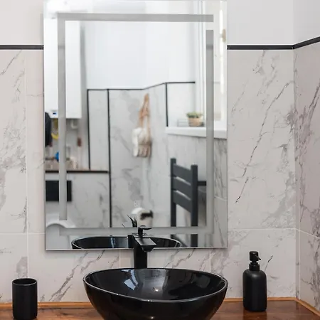 Bienvenue Studio-walking Distance To Old Town By Chr Luxury