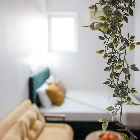 Appartamento Bienvenue Studio-walking Distance To Old Town By Chr Luxury Bucarest