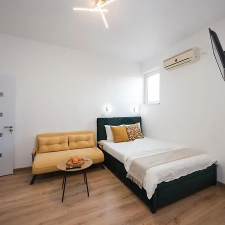 Bienvenue Studio-walking Distance To Old Town By Chr Luxury Bucharest