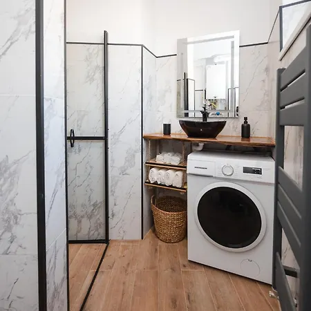 Bienvenue Studio-walking Distance To Old Town By Chr Luxury Διαμέρισμα
