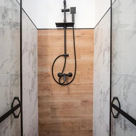 Bienvenue Studio-walking Distance To Old Town By Chr Luxury 公寓 *