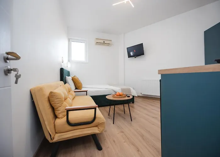 Bienvenue Studio-walking Distance To Old Town By Chr Luxury